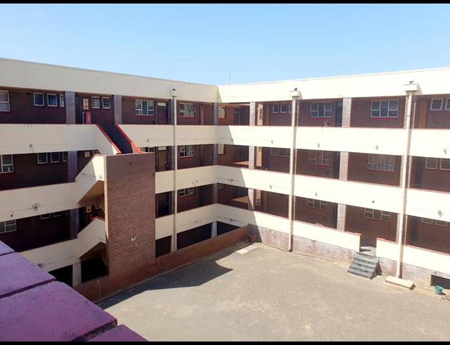 2 BEDROOM APARTMENT FOR SALE IN UMKOMAAS